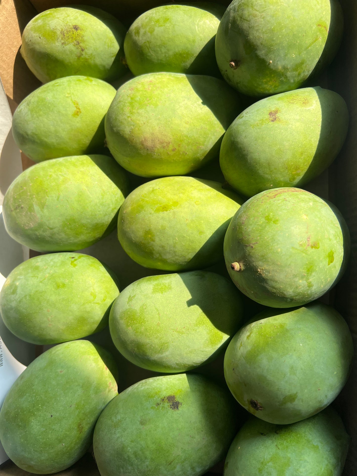Naturally Ripened Mangoes online