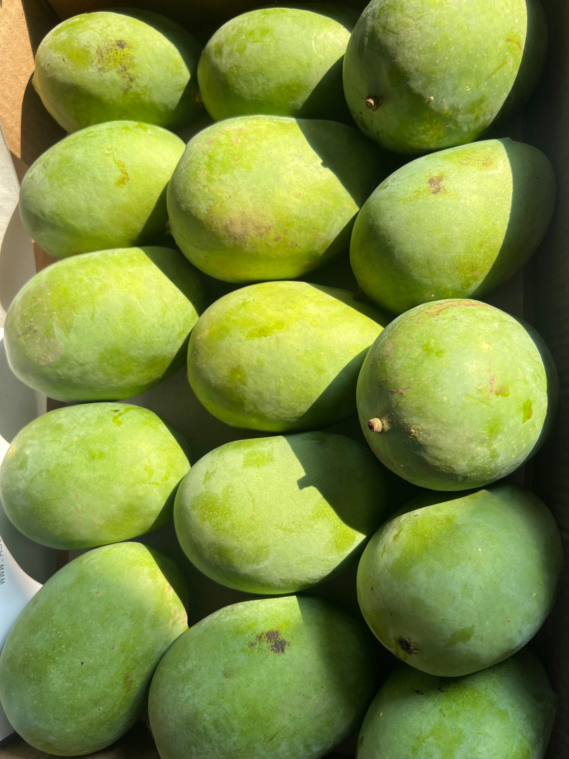 Naturally Ripened Mangoes online
